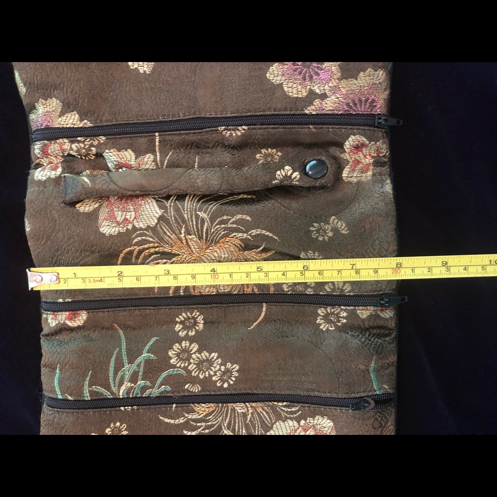 Travel jewelry case